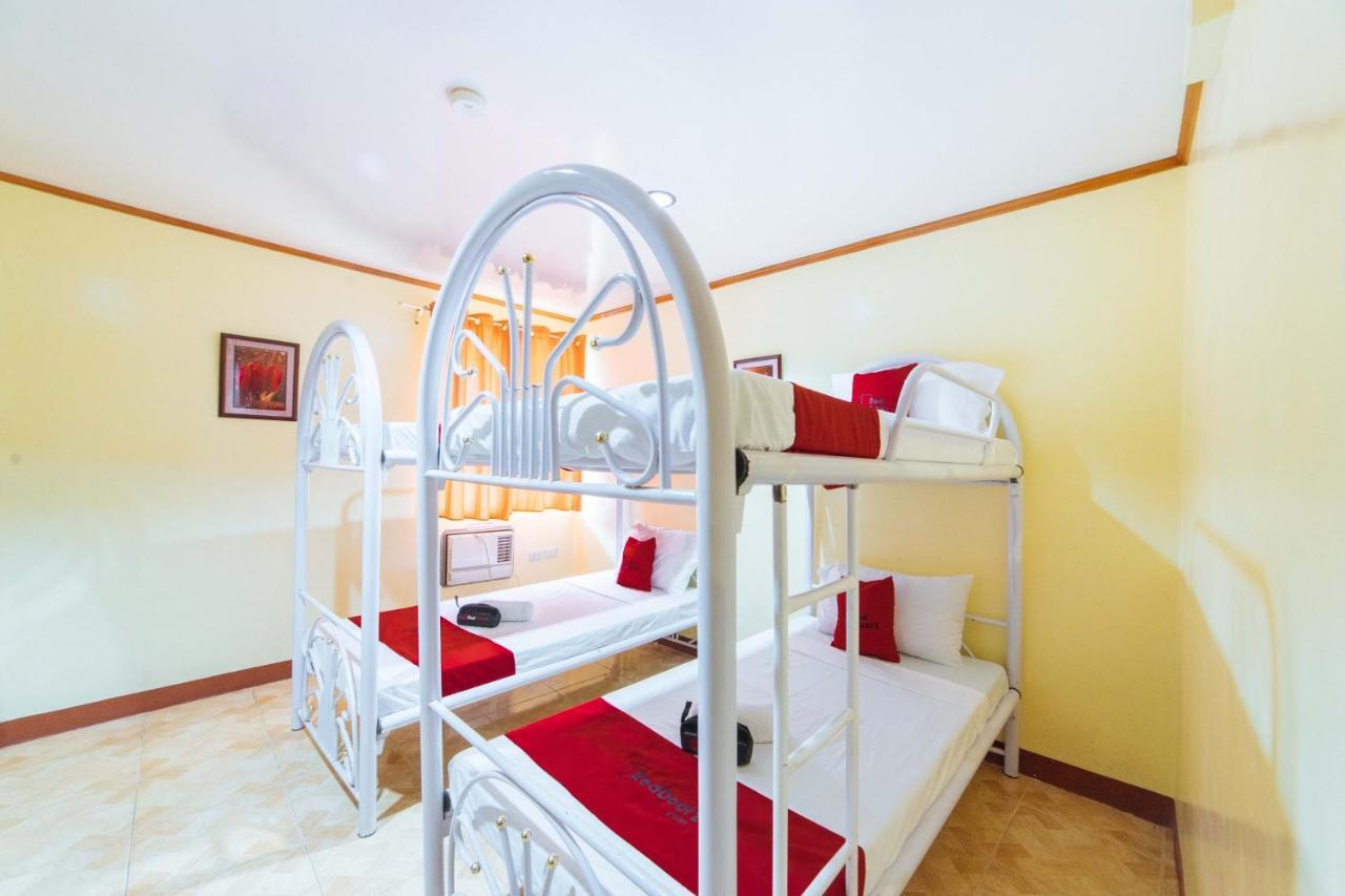 Hotel Reddoorz Near Golden Sarok Shrine Kalibo Exteriér fotografie
