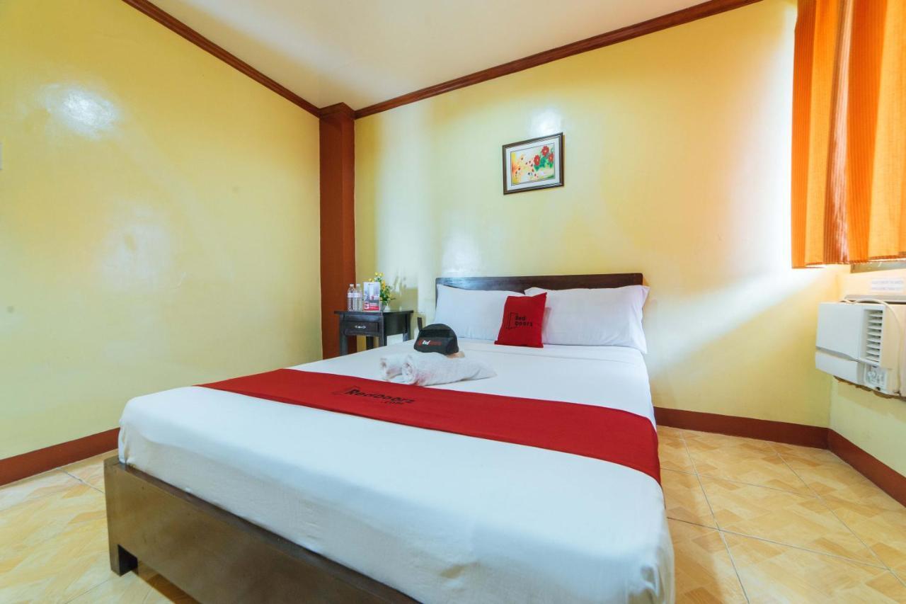 Hotel Reddoorz Near Golden Sarok Shrine Kalibo Exteriér fotografie