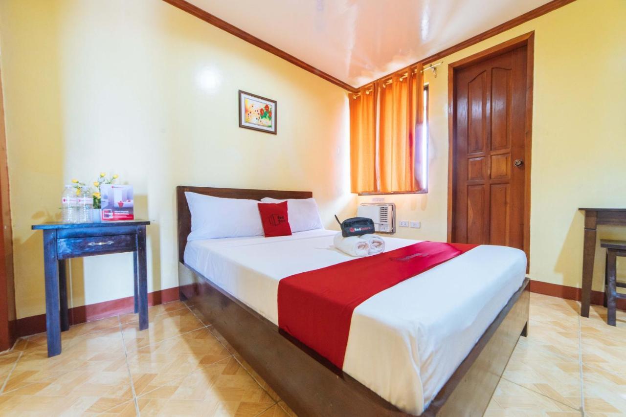 Hotel Reddoorz Near Golden Sarok Shrine Kalibo Exteriér fotografie