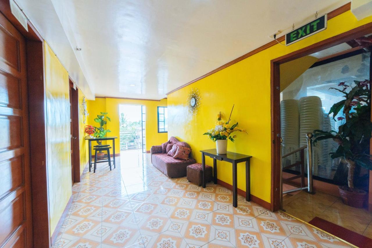 Hotel Reddoorz Near Golden Sarok Shrine Kalibo Exteriér fotografie