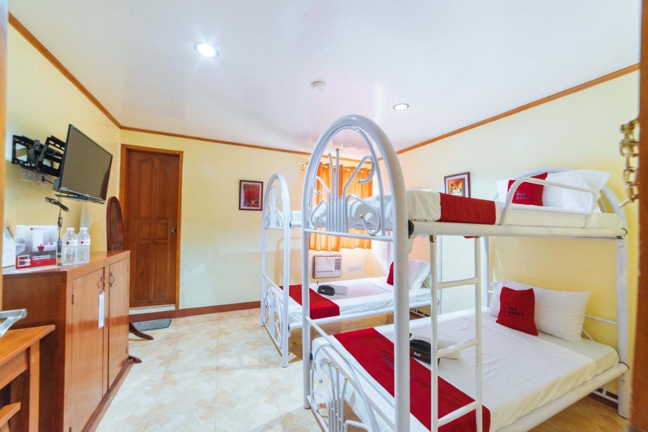 Hotel Reddoorz Near Golden Sarok Shrine Kalibo Exteriér fotografie
