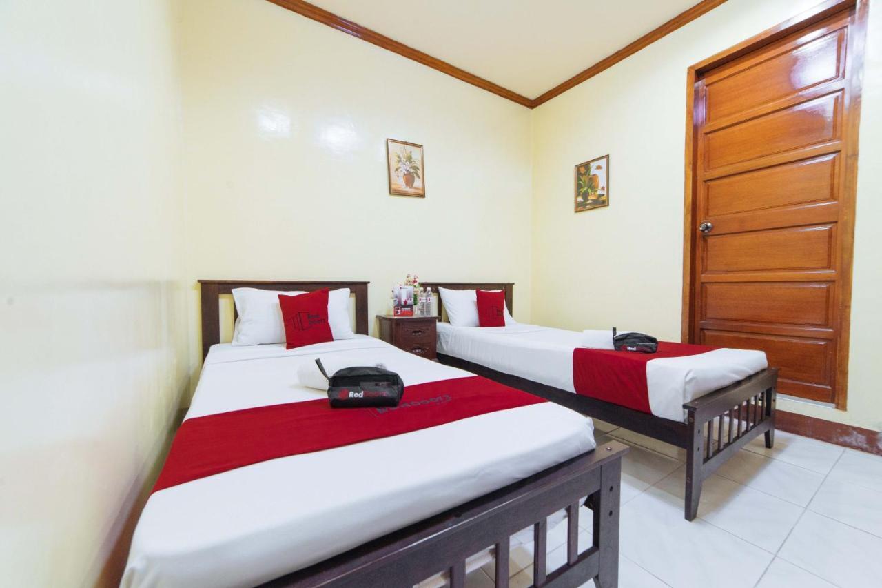 Hotel Reddoorz Near Golden Sarok Shrine Kalibo Exteriér fotografie