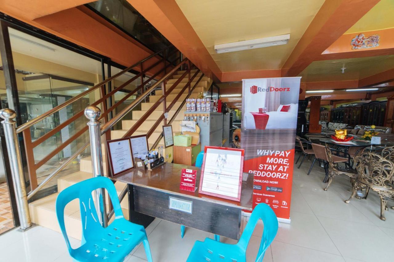 Hotel Reddoorz Near Golden Sarok Shrine Kalibo Exteriér fotografie